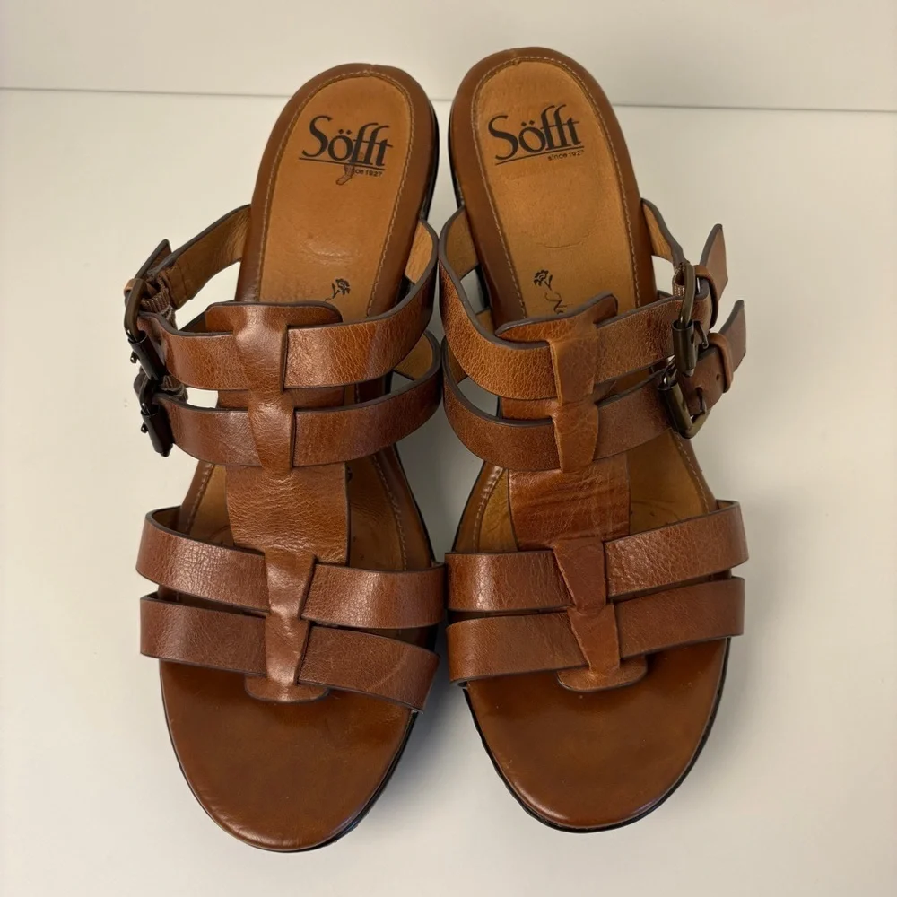 Sofft Brown Leather Strappy Buckle Block Heel Sandals - Picture 3 of 8